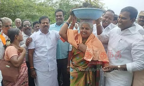 ரூ.1.50 கோடியில் ஏரி தூர்வாரும் பணி