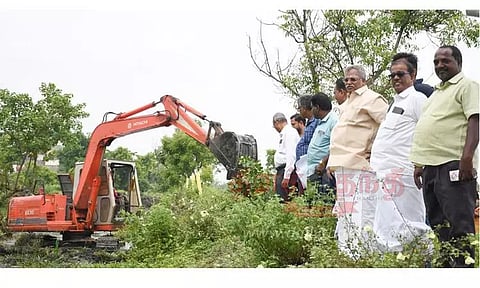 மழைநீர் வடிகால் வாய்க்கால் தூர்வாரும் பணி