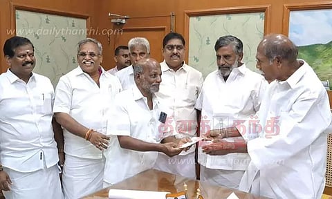 வேளாண் உபகரணங்கள் வாங்க ஆணை