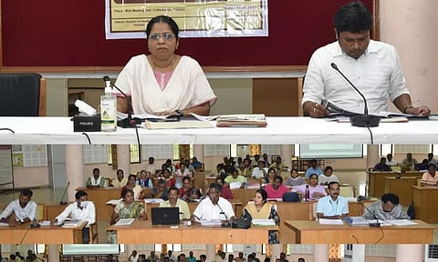 டாக்டர்கள் சேவை மனப்பான்மையுடன் பணியாற்ற வேண்டும்