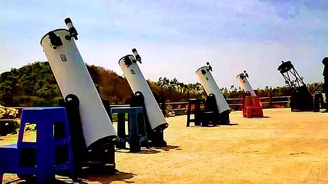 கர்நாடகத்தில் வானவியல் சுற்றுலா மையத்தை அமைத்த விவசாயியின் மகன்-பாராட்டுகள் குவிகிறது