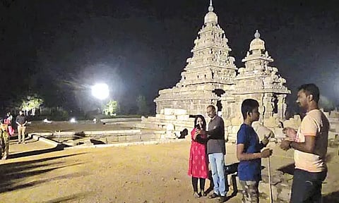 மாமல்லபுரத்தில் 15-ந்தேதி முதல் புராதன சின்னங்களை மின்விளக்கு வெளிச்சத்தில் கண்டுகளிக்கலாம் - தொல்லியல் துறை