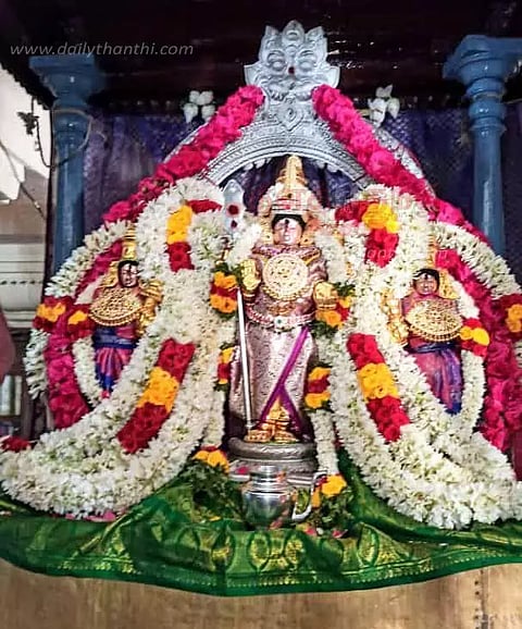 சிக்கல் சிங்காரவேலவர் கோவிலில் கிருத்திகை வழிபாடு