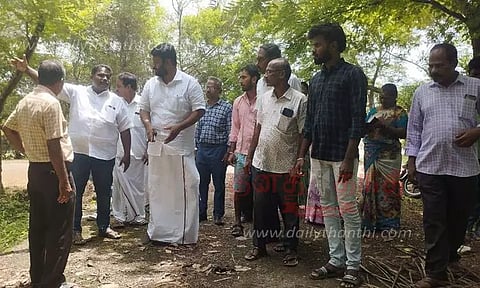 காட்டுக்குப்பம் ஏரியில் பொதுப்பணித்துறை அதிகாரிகள் ஆய்வு