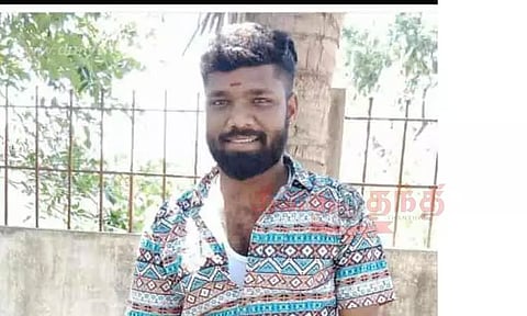 தூக்குப்போட்டு வாலிபர் தற்கொலை