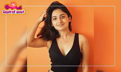 கவர்ச்சியில் இளஞ்சிட்டு