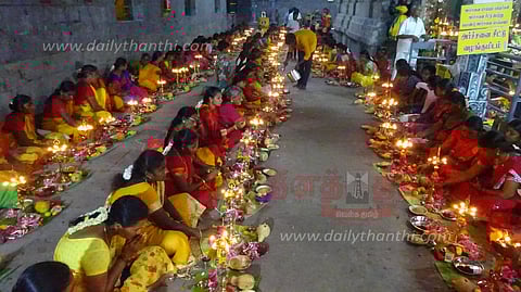 திருவிளக்கு பூஜை