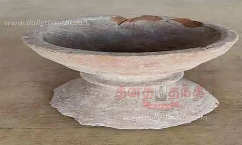 விஜயகரிசல்குளம் அகழாய்வில் கிடைத்த சுடுமண் கிண்ணம்