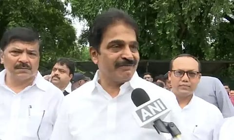 டெல்லி காங்கிரஸ் தலைமையகத்தில் கார்கே, வேணுகோபால் உள்ளிட்டோர் முக்கிய ஆலோசனை