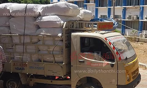 இலங்கைக்கு கடத்த முயன்ற 1½ டன் பீடி இலைகள் பறிமுதல்