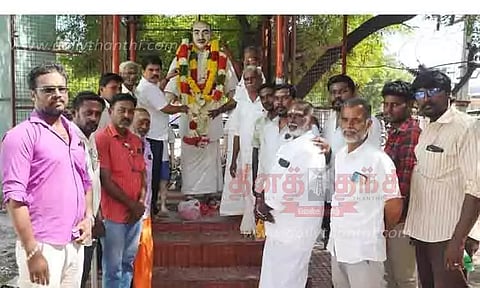 காமராஜர் சிலைக்கு நாடார் சங்கத்தினர் மாலை அணிவித்து மரியாதை