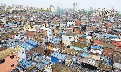 தாராவி மேம்பாட்டு திட்டம் அதானி குழுமத்திடம் அதிகாரப்பூர்வமாக ஒப்படைப்பு