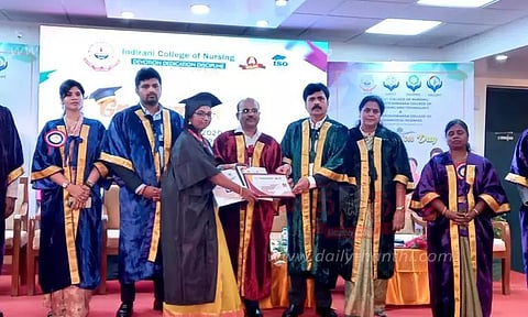 286 மாணவ, மாணவிகளுக்கு பட்டம்