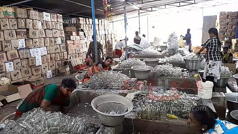 டெட்ரா பேக் அறிமுகம் செய்வதை அரசு மறுபரிசீலனை செய்ய வேண்டும்