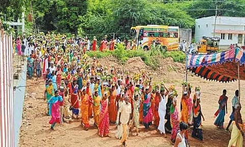 திருவள்ளூர் மாவட்டம் பவானி அம்மன் கோவிலில் பால்குட ஊர்வலம்