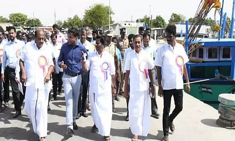 தூத்துக்குடி தருவைகுளத்தில் மீன்பிடி துறைமுகத்தை விரிவாக்கம் செய்ய வேண்டும்:சட்டப்பேரவை மதிப்பீட்டு குழுவிடம் மீனவர்கள் வலியுறுத்தல்