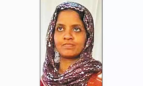 திருமணமான 6 மாதத்தில் பூட்டிய வீட்டில் புதுப்பெண் பிணமாக மீட்பு ஆர்.டி.ஓ. விசாரணை