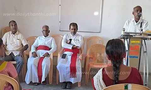 ஆசிரியர்களுக்கு பயிற்சி முகாம்