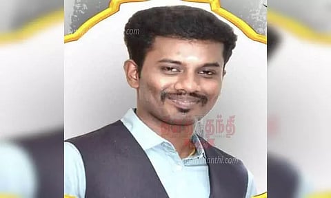 விபத்தில் இறந்த வாலிபர் உடல் சொந்த ஊருக்கு கொண்டு வரப்பட்டது