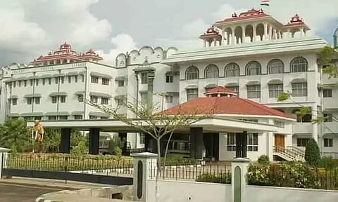 'விளம்பரத்திற்காக பொதுநல மனுக்களை தாக்கல் செய்யக் கூடாது' - மதுரை ஐகோர்ட்டு எச்சரிக்கை