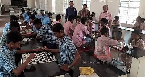 நாமக்கல்லில்பள்ளி மாணவர்களுக்கான செஸ் போட்டி