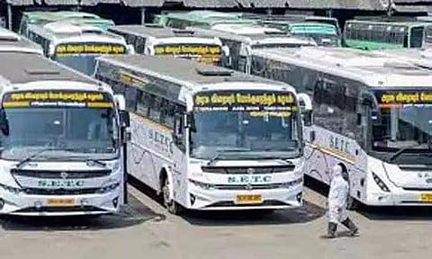 காரைக்குடி-கோவைக்கு கூடுதல் பஸ்கள் இயக்க வேண்டும்-பொதுமக்கள் எதிர்பார்ப்பு