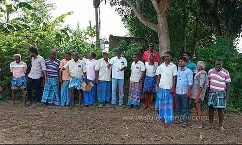 டிஜிட்டல் மின் மீட்டர் பொருத்துவதற்கு எதிர்ப்பு தெரிவித்து விவசாயிகள் போராட்டம்