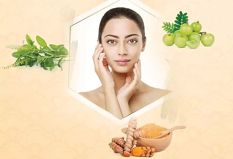 சருமத்தின் இளமையை காக்கும் மூலிகைகள்