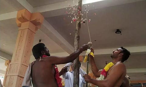 குச்சனூர் சனீஸ்வரர் கோவிலில் ஆடி பெருந்திருவிழா கொடியேற்றம்