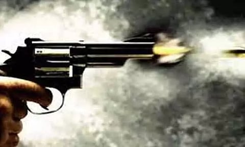 பீகாரில் ரியல் எஸ்டேட் அதிபர் உள்பட 3 பேர் சுட்டுக்கொலை