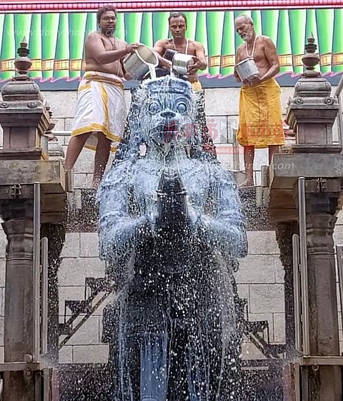 ஆடி மாத முதல் ஞாயிற்றுக்கிழமை:நாமக்கல் ஆஞ்சநேயருக்கு சிறப்பு அபிஷேகம்திரளான பக்தர்கள் சாமிதரிசனம்