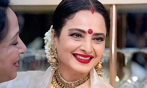 Image Credits : Instagram.com/rekhajiunofficial