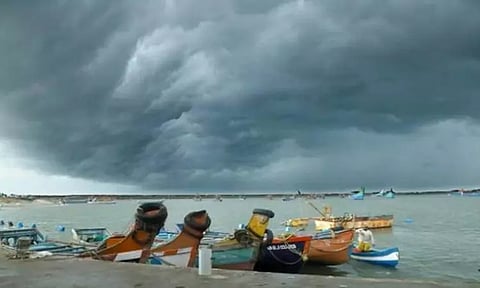 அடுத்த 24 மணி நேரத்தில் காற்றழுத்த தாழ்வு பகுதி உருவாகிறது - இந்திய வானிலை ஆய்வு மையம் தகவல்