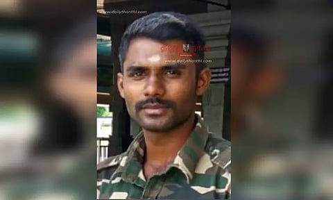 பெண் போலீசுக்கு பாலியல் தொல்லை; போலீஸ்காரர் கைது
