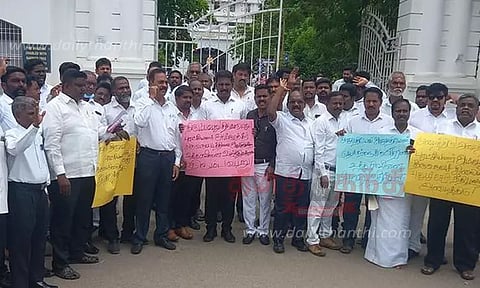 வக்கீல்கள் கோர்ட்டு புறக்கணிப்பு