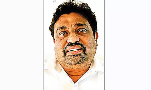 ஒரே நிலத்தை 2 பேருக்கு விற்று மோசடி: சினிமா பட தயாரிப்பாளர் கைது