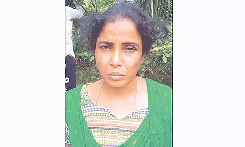 இறப்பு சான்றிதழ் வழங்க ரூ.1,000 லஞ்சம் வாங்கிய பெண் கிராம நிர்வாக அலுவலர் கைது