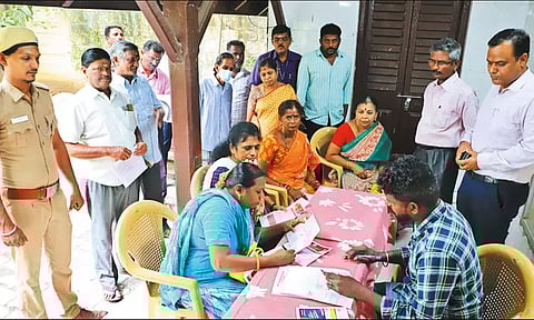 சென்னையில் மகளிர் உரிமை தொகைக்கு விண்ணப்பிக்க 1,727 முகாம்கள்