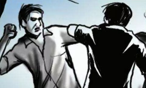 மெரினாவில் போலீஸ்காரரை இரும்பு கம்பியால் அடித்து-உதைத்த குதிரை ஓட்டுனர் கைது