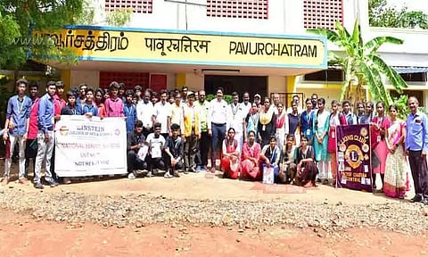 ரெயில் நிலையத்தில் தூய்மை பணி