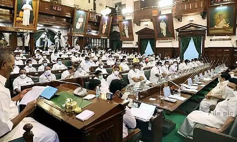 சட்டமன்ற நிகழ்வுகளை தற்போது நேரலை செய்ய இயலாது - ஐகோர்ட்டில் சட்டமன்ற செயலாளர் பதில்