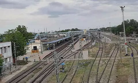 திண்டுக்கல் ரெயில் நிலையத்தில் புனரமைப்பு பணி விரைவில் தொடக்கம்