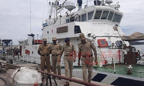 இந்திய கடலோர காவல்படையுடன் இணைந்து போலீசார் ரோந்து