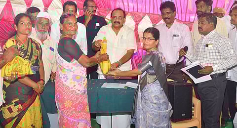 புதிய ரேஷன் கடை திறப்பு