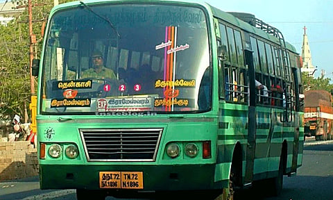நெல்லை-தென்காசி வழித்தடத்தில் பழையபேட்டையில் சர்வீஸ் சாலை அகலப்படுத்தப்படுமா?