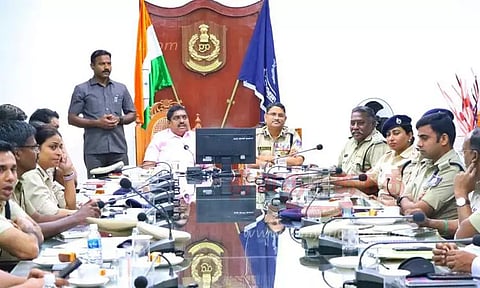 நகரம் முழுவதும் கண்காணிப்பு கேமரா பொருத்தப்படும்