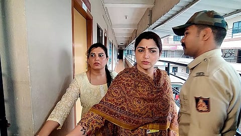 கழிவறையில் ரகசிய கேமராக்கள் எதுவும் வைக்கப்படவில்லை-தேசிய மகளிர் ஆணைய உறுப்பினர் குஷ்பு பேட்டி