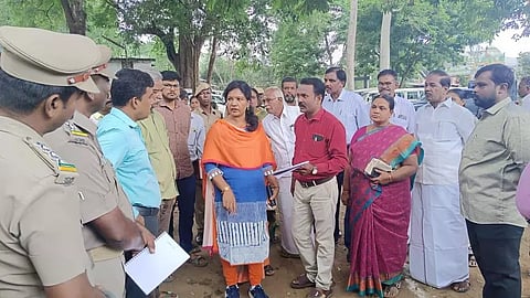 சுருளி அருவியில் கலெக்டர் ஆய்வு