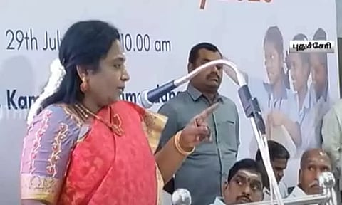 புதுச்சேரி முதல்-மந்திரி குறித்து லியோனி விமர்சனம் - தமிழிசை சவுந்தரராஜன் கண்டனம்