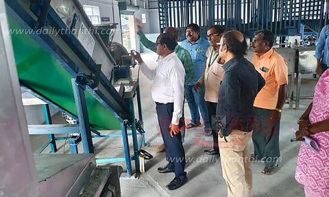 தென்னை வணிக வளாகத்தில் ரூ.5¼ கோடியில் நவீன எந்திரங்கள்